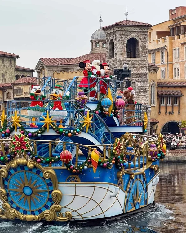Christmas at Tokyo DisneySea: What to Expect (2025)