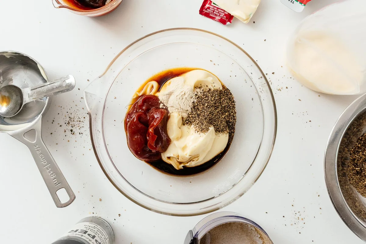 Cane's sauce ingredients mixed in glass bowl