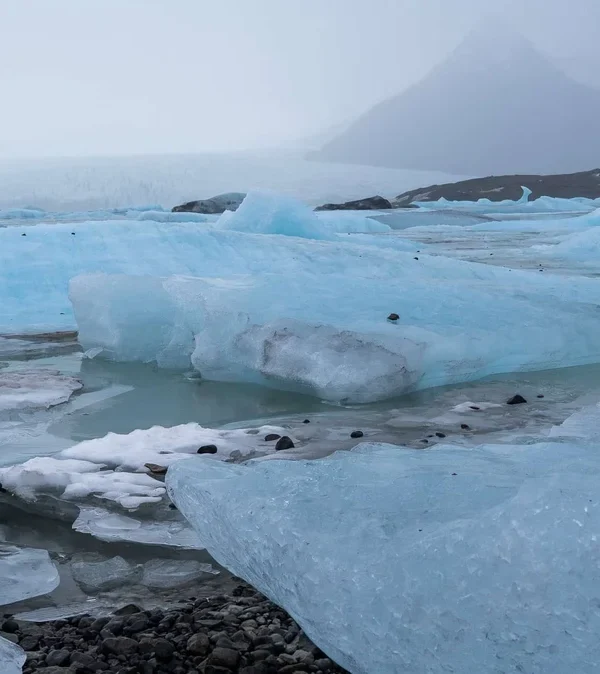 Iceland in Winter: My 8-Day Road Trip Through Glaciers, Waterfalls, and Golden Light